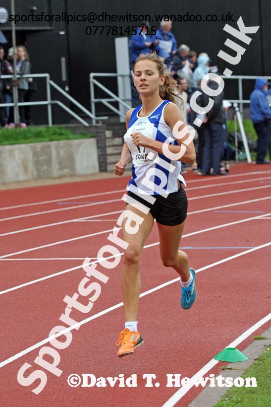 Womens 3000 metres at the Northern Inter-Counties under-17s and 15s at Witton Park, Blackburn. Photo: David T. Hewitson/Sports for All Pics